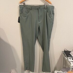 New Greg Norman green athletic golf trousers size 38x30 men’s